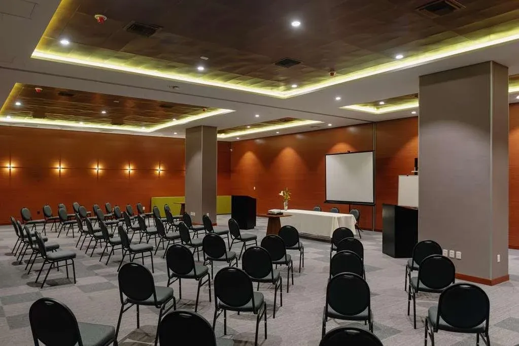 Salones Hotel Rennova — imagen 1