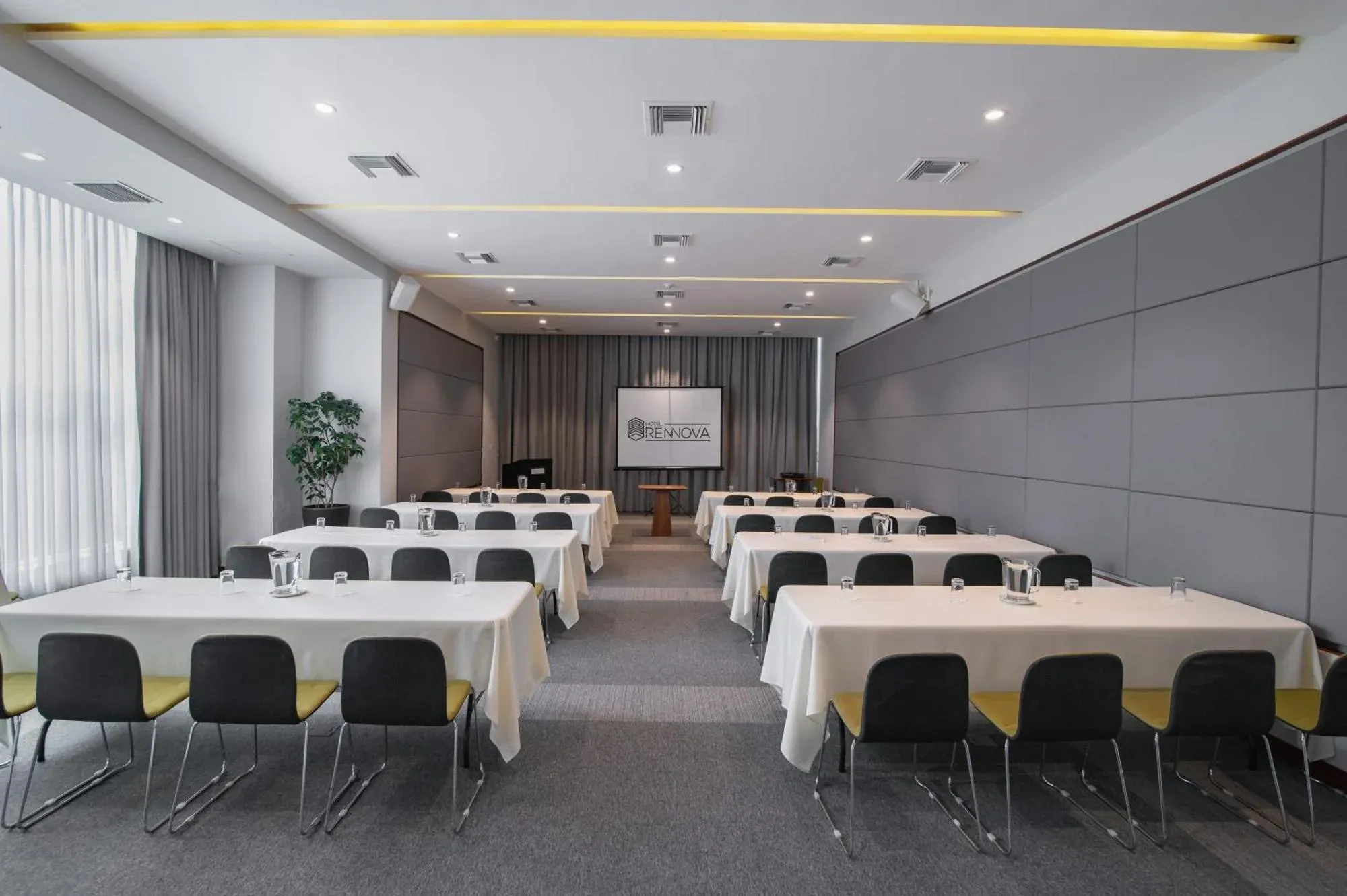 Salones Hotel Rennova — imagen 2